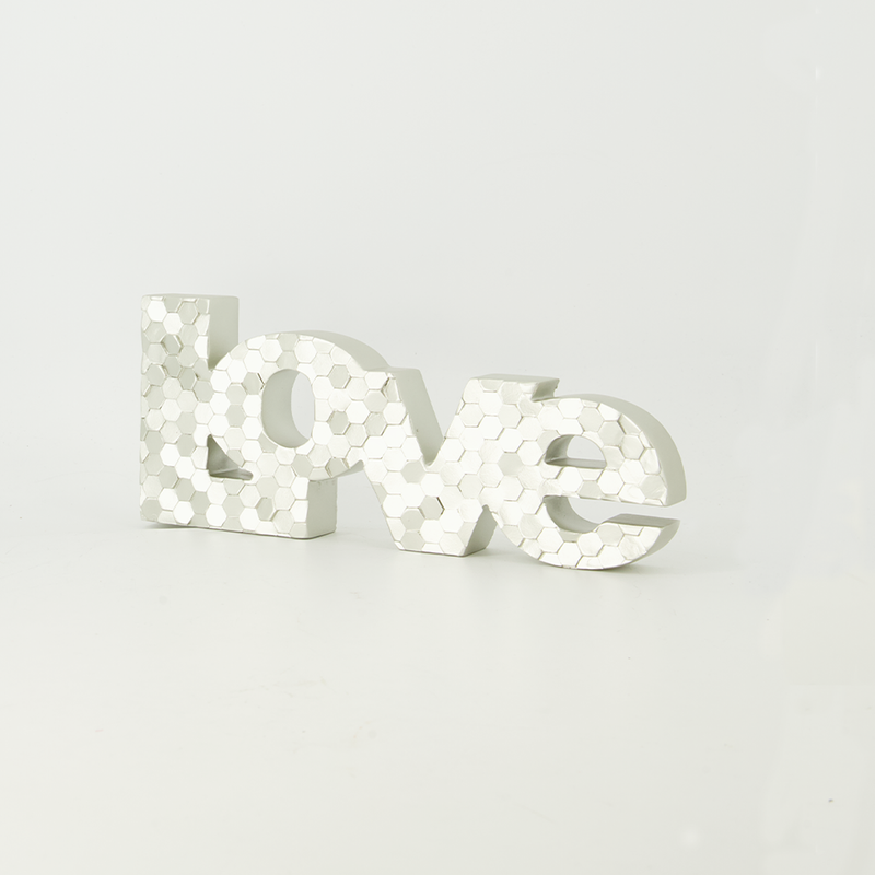 Resin Letter "Love" Table Decor (9117-KM7314-00)