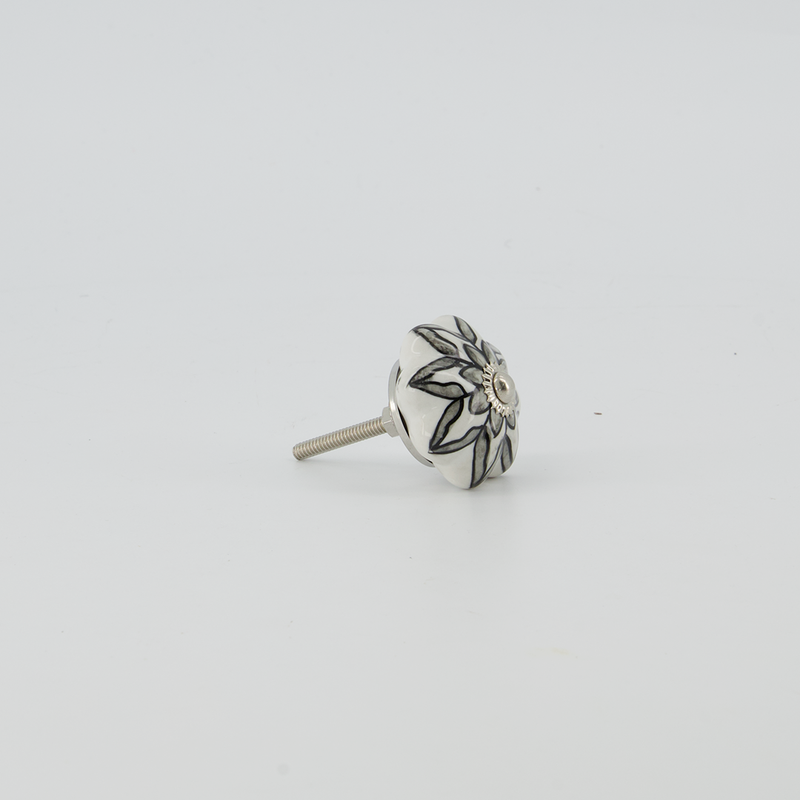 Isa Flower Petals Ceramic Knob (4156-GM4117-00)